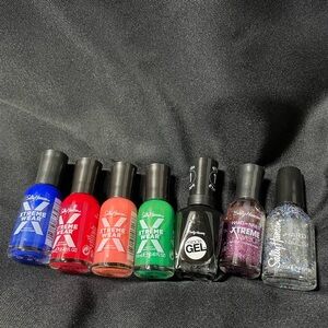 Xtreme Wear Nail Polish Set - Multicolor